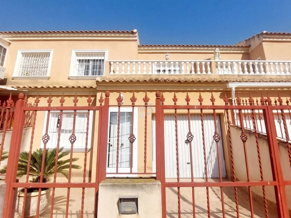 Geschakelde woning (Townhouse) te koop in Alcázares (Los), Murcia, Colombia