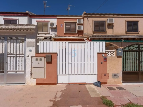 Geschakelde woning (Townhouse) te koop in Alcázares (Los), Murcia, Colombia
