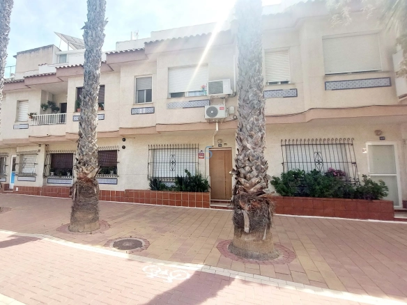 Geschakelde woning (Townhouse) te koop in Alcázares (Los), Murcia, Colombia