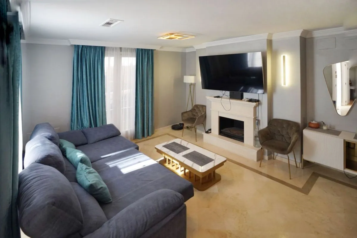 Geschakelde woning (Townhouse) te koop in Aloha, Malaga, Spanje