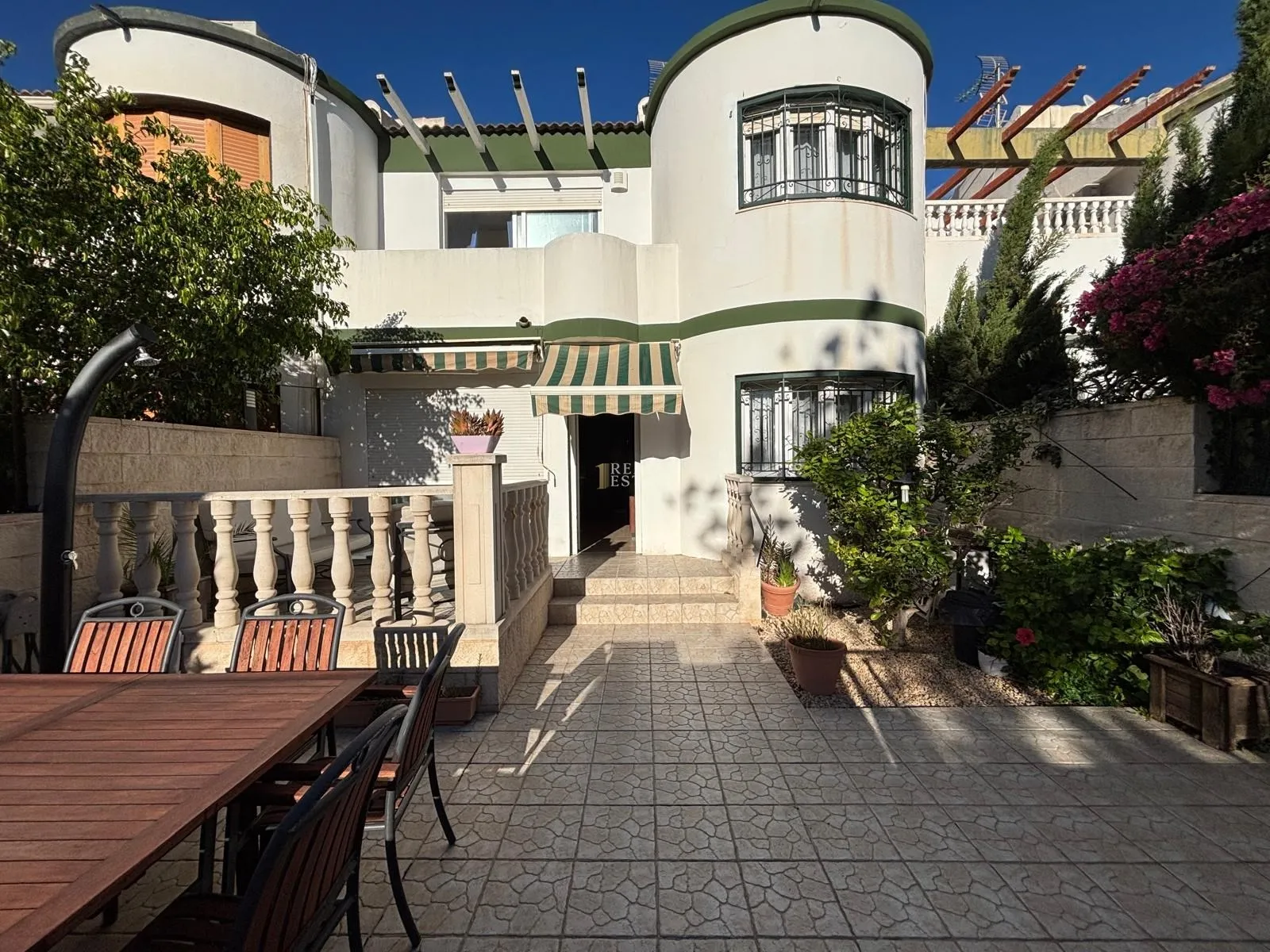 Geschakelde woning (Townhouse) te koop in Campello (el), Alicante, Spanje