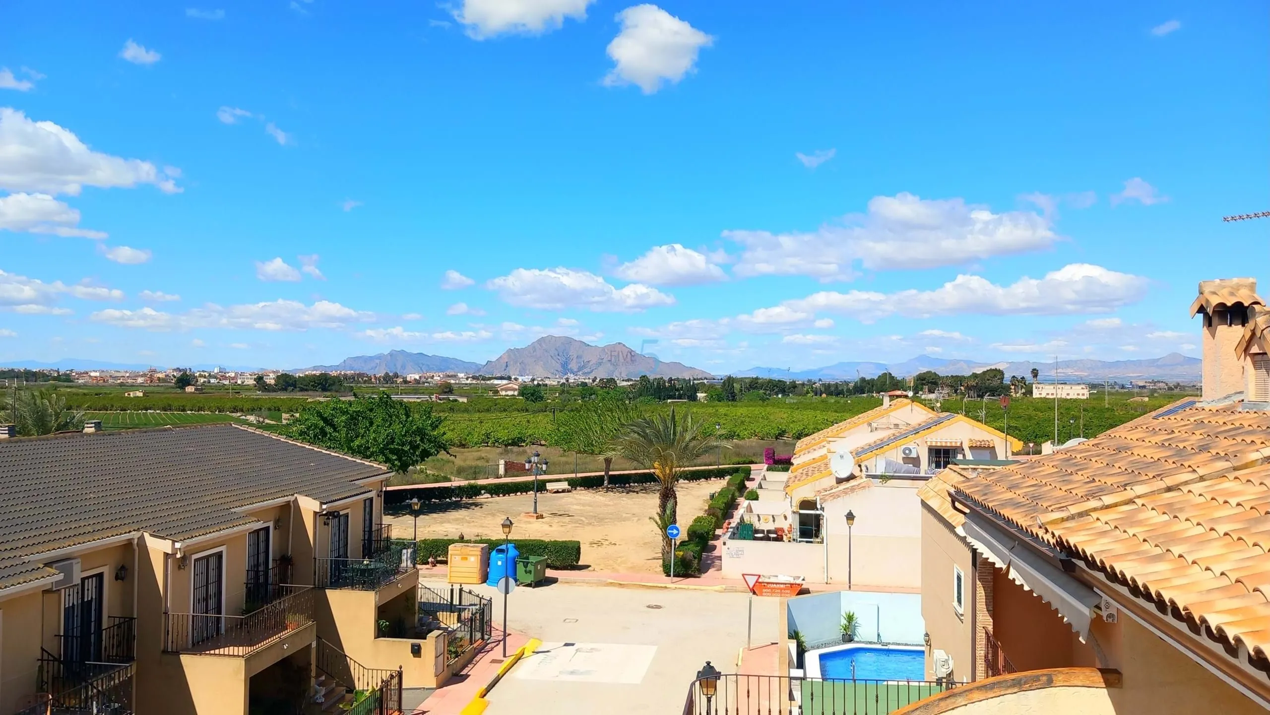 Geschakelde woning (Townhouse) te koop in Daya Nueva, Alicante, Spanje