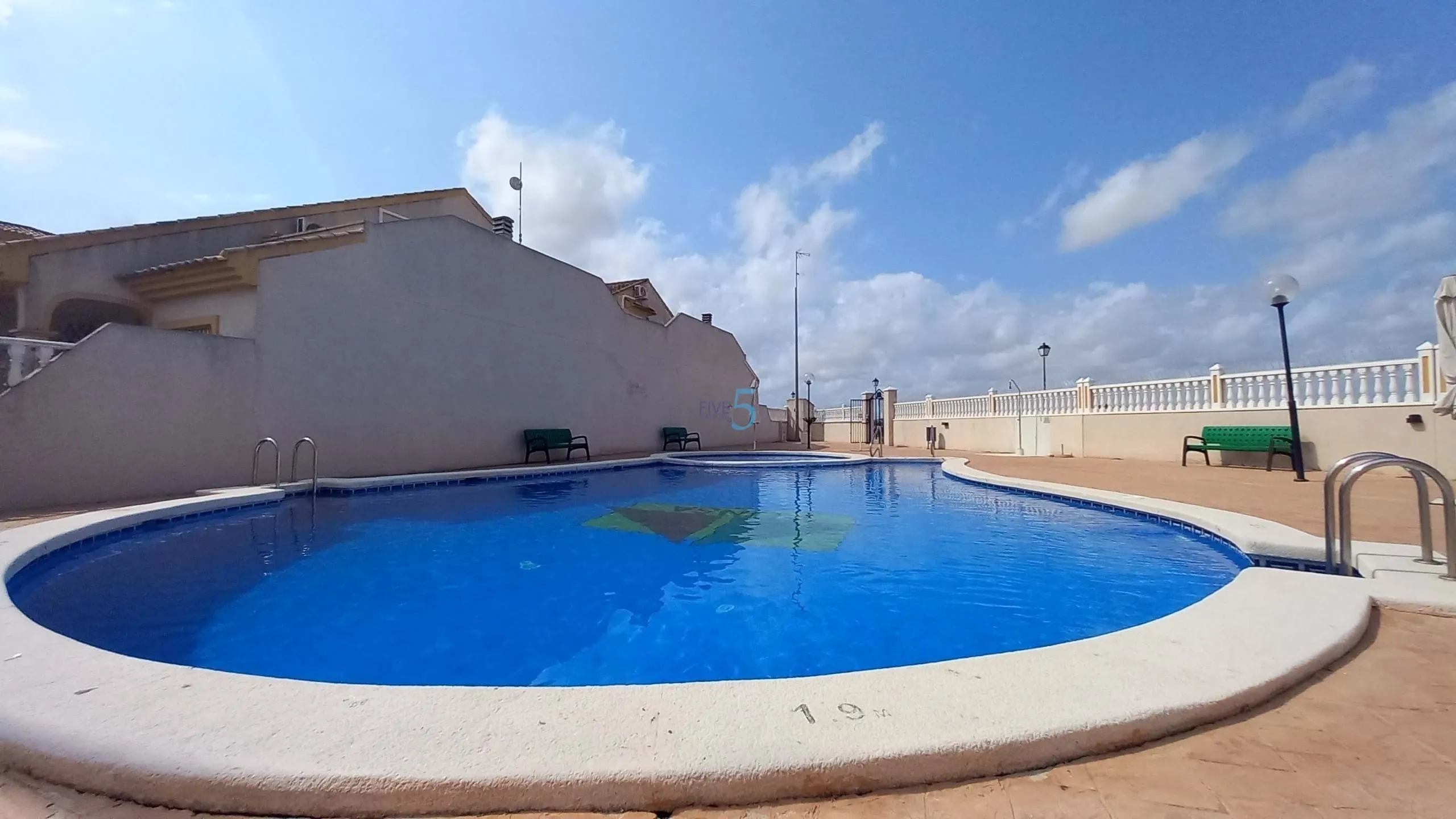 Geschakelde woning (Townhouse) te koop in Daya Nueva, Alicante, Spanje