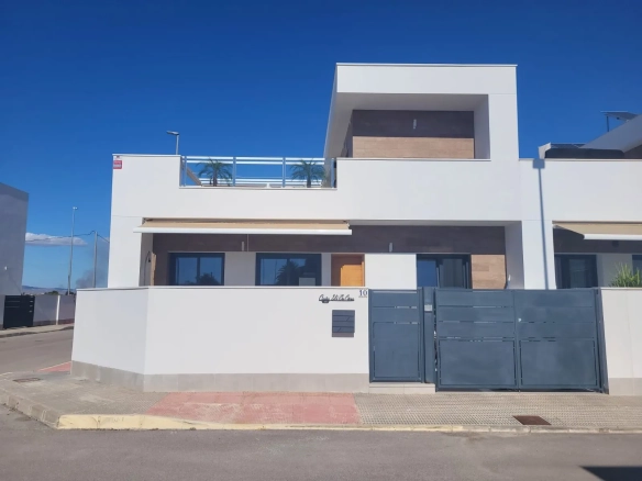 Geschakelde woning (Townhouse) te koop in Daya Vieja, Alicante, Spanje
