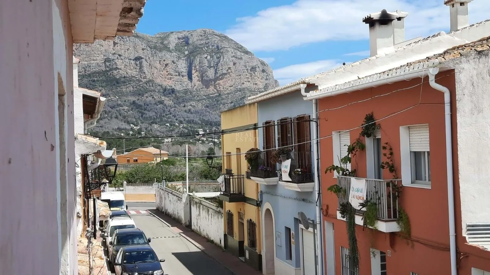 Geschakelde woning (Townhouse) te koop in Denia, Alicante, Spanje
