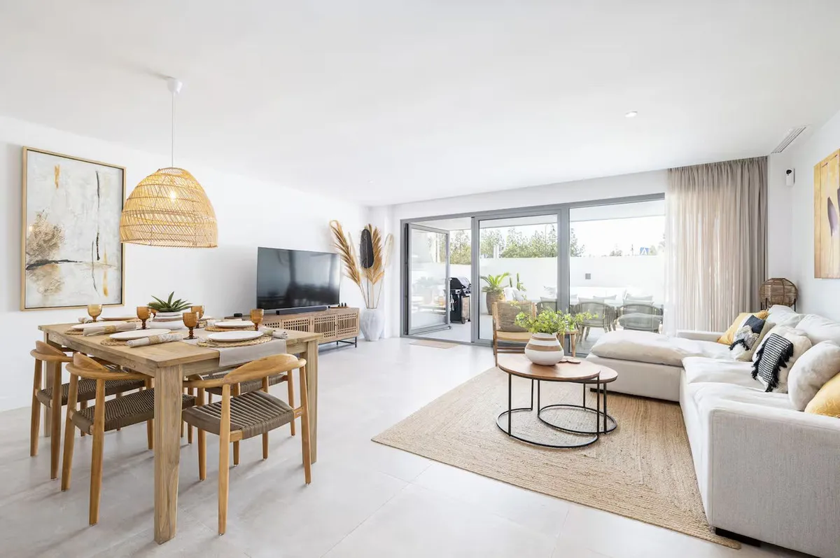 Geschakelde woning (Townhouse) te koop in El Chaparral, Malaga, Spanje