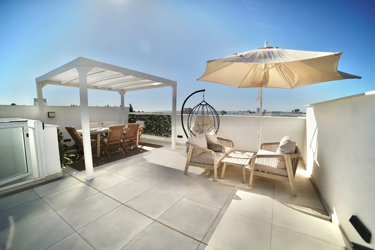 Geschakelde woning (Townhouse) te koop in Estepona, Malaga, Spanje