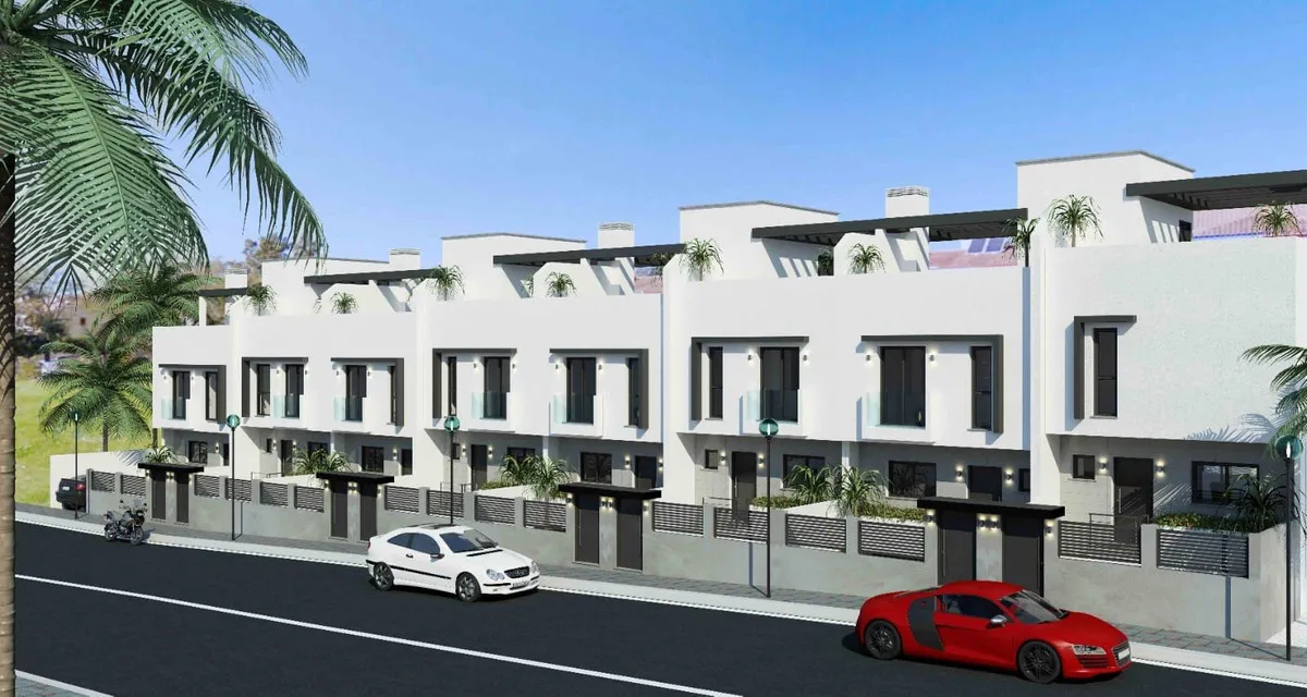 Geschakelde woning (Townhouse) te koop in Las Lagunas, Malaga, Spanje