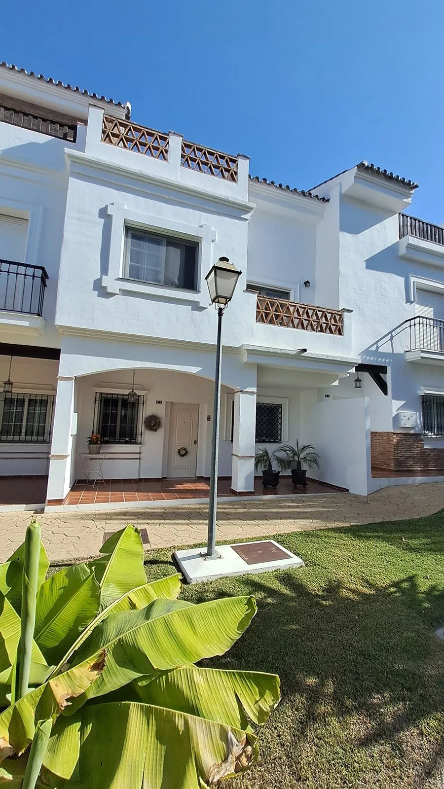Geschakelde woning (Townhouse) te koop in Lauro Golf, Malaga, Spanje Geschakelde woning (Townhouse) te koop in Lauro Golf, Malaga, Spanje