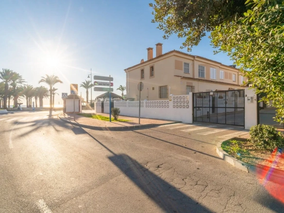 Geschakelde woning (Townhouse) te koop in Los Alamos, Malaga, Spanje