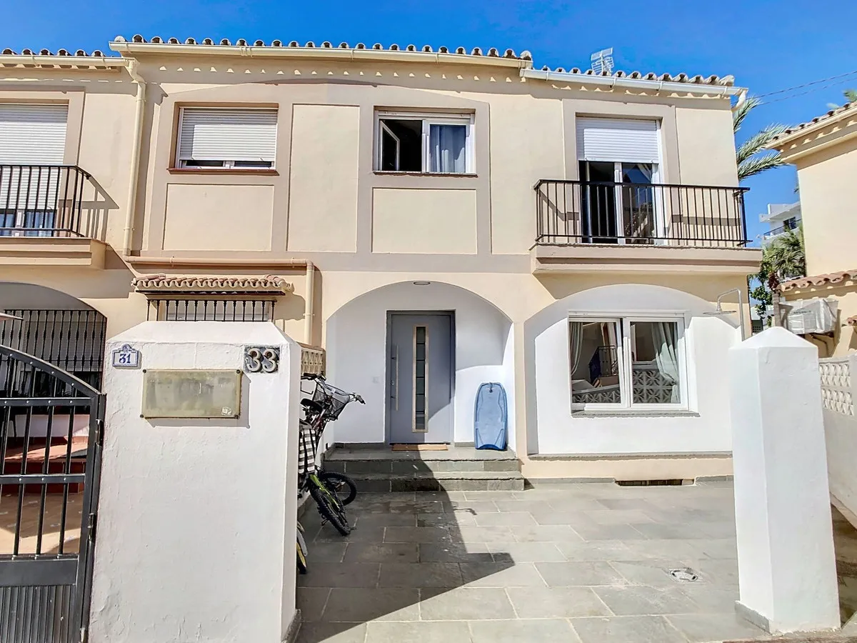 Geschakelde woning (Townhouse) te koop in Los Alamos, Malaga, Spanje