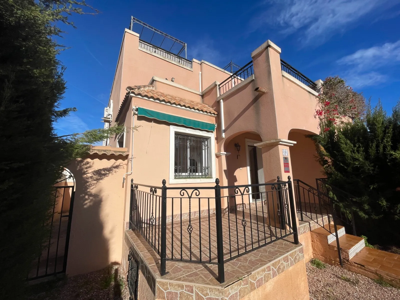 Geschakelde woning (Townhouse) te koop in Los Montesinos, Alicante, Spanje