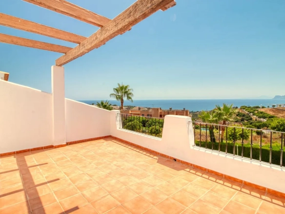 Geschakelde woning (Townhouse) te koop in Manilva, Malaga, Spanje