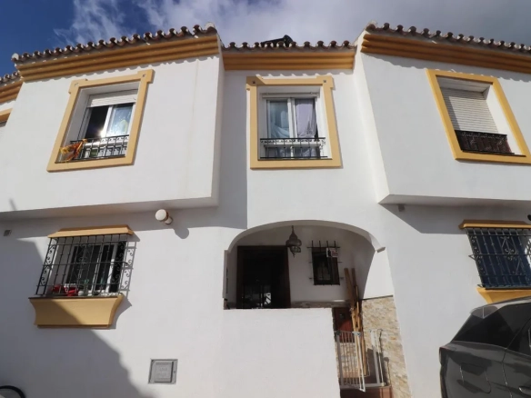 Geschakelde woning (Townhouse) te koop in Marbella, Malaga, Spanje
