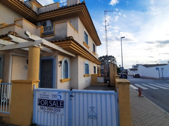 Geschakelde woning (Townhouse) te koop in Murcia, Murcia, Spanje