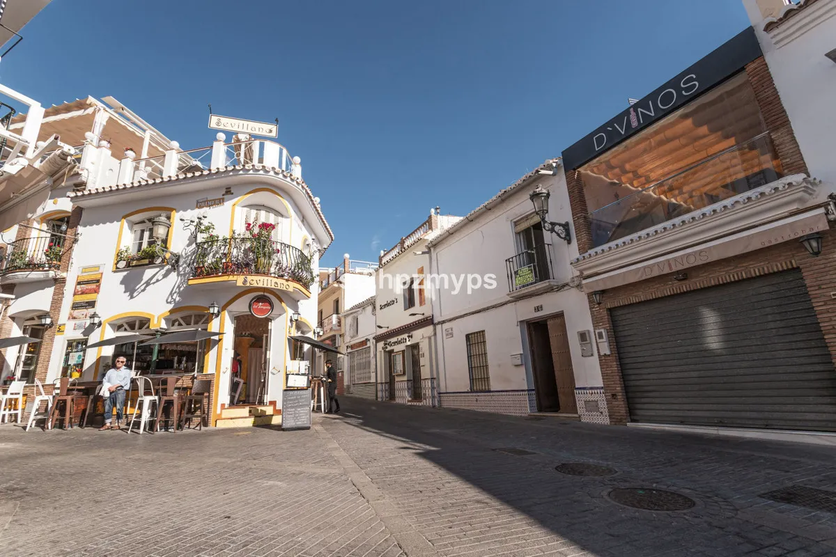 Geschakelde woning (Townhouse) te koop in Nerja, Malaga, Spanje