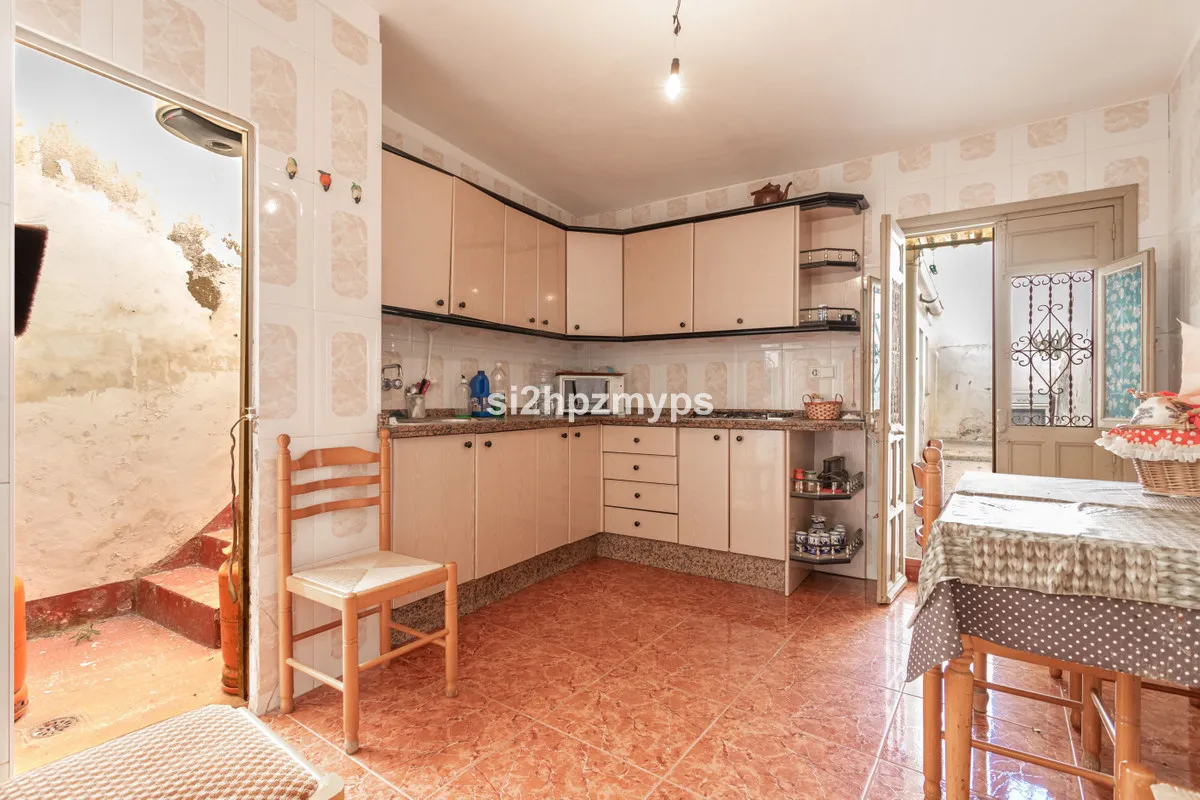 Geschakelde woning (Townhouse) te koop in Nerja, Malaga, Spanje