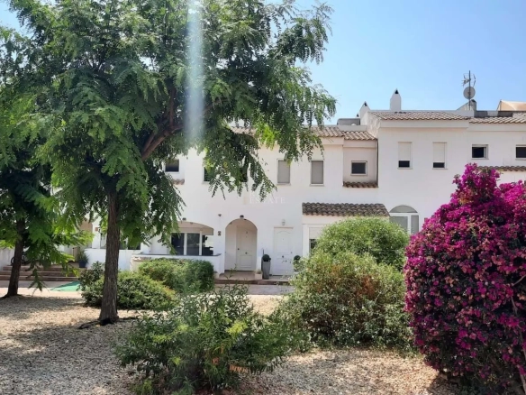 Geschakelde woning (Townhouse) te koop in Nucia (la), Alicante, Spanje