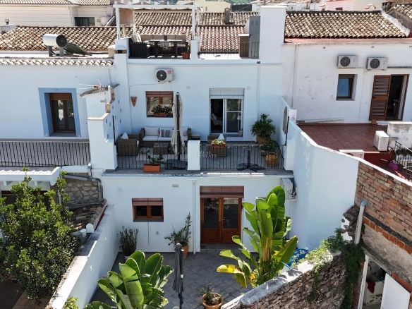 Geschakelde woning (Townhouse) te koop in Orba, Alicante, Spanje