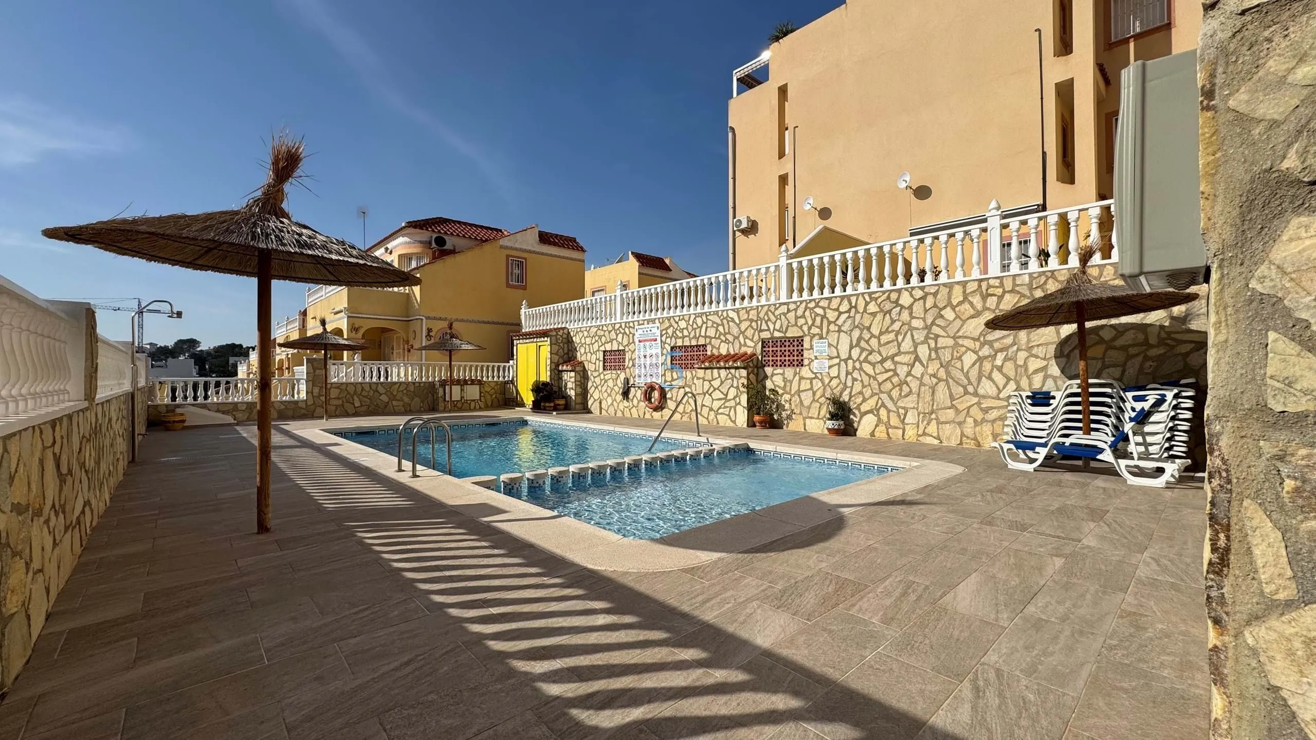 Geschakelde woning (Townhouse) te koop in Orihuela, Alicante, Spanje