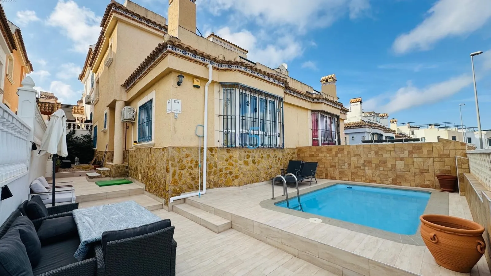 Geschakelde woning (Townhouse) te koop in Orihuela, Alicante, Spanje