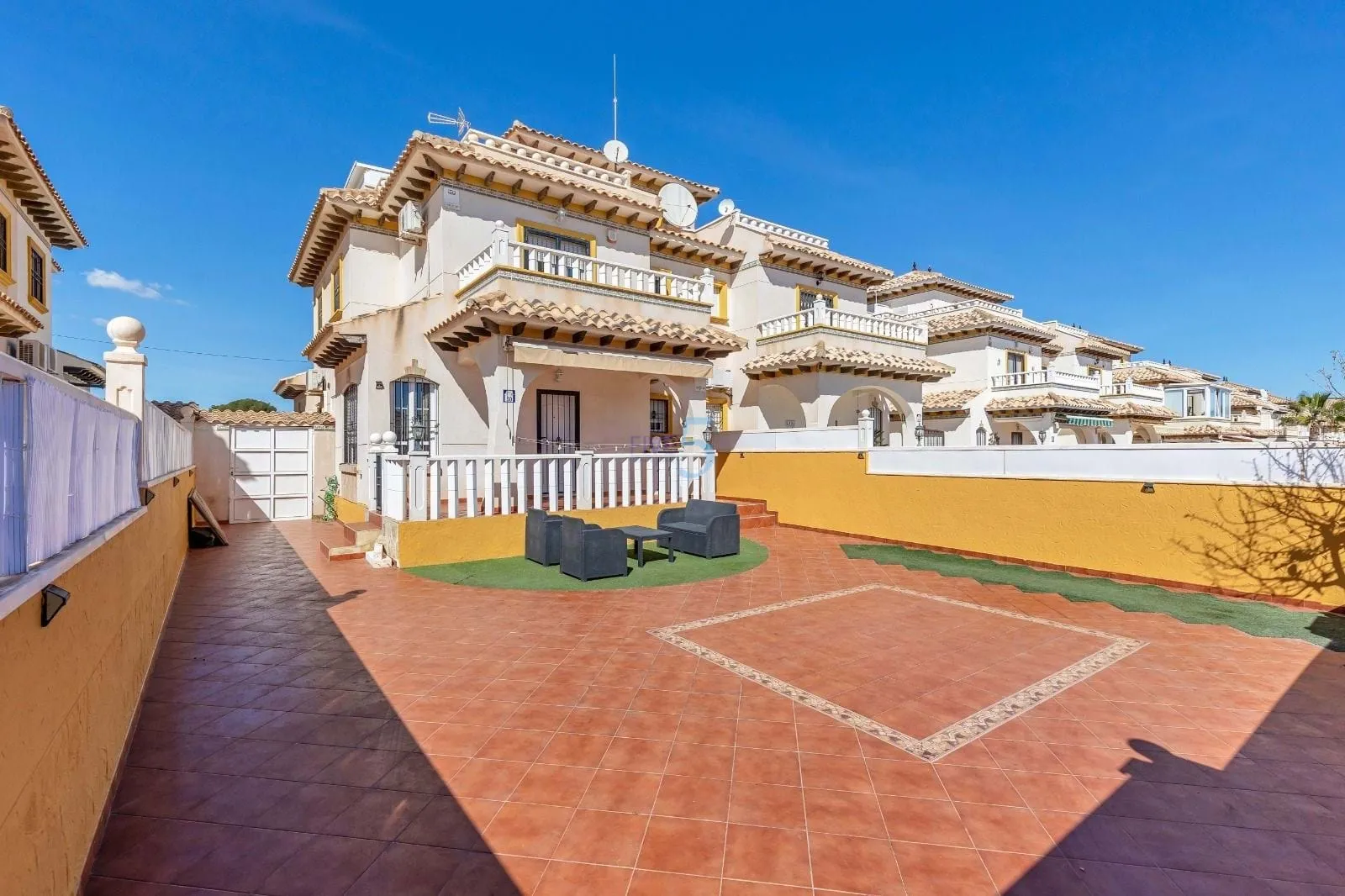 Geschakelde woning (Townhouse) te koop in Orihuela, Alicante, Spanje