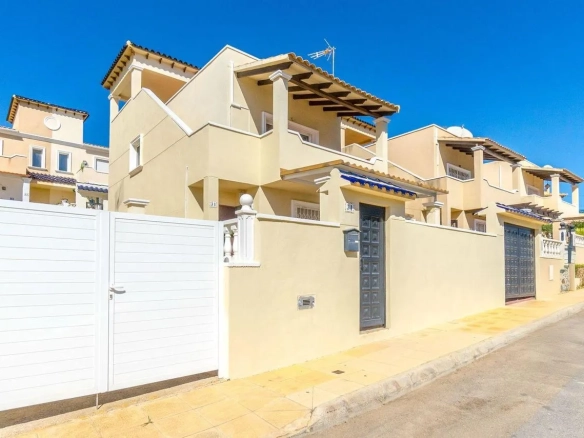 Geschakelde woning (Townhouse) te koop in Orihuela Costa, Alicante, Spanje