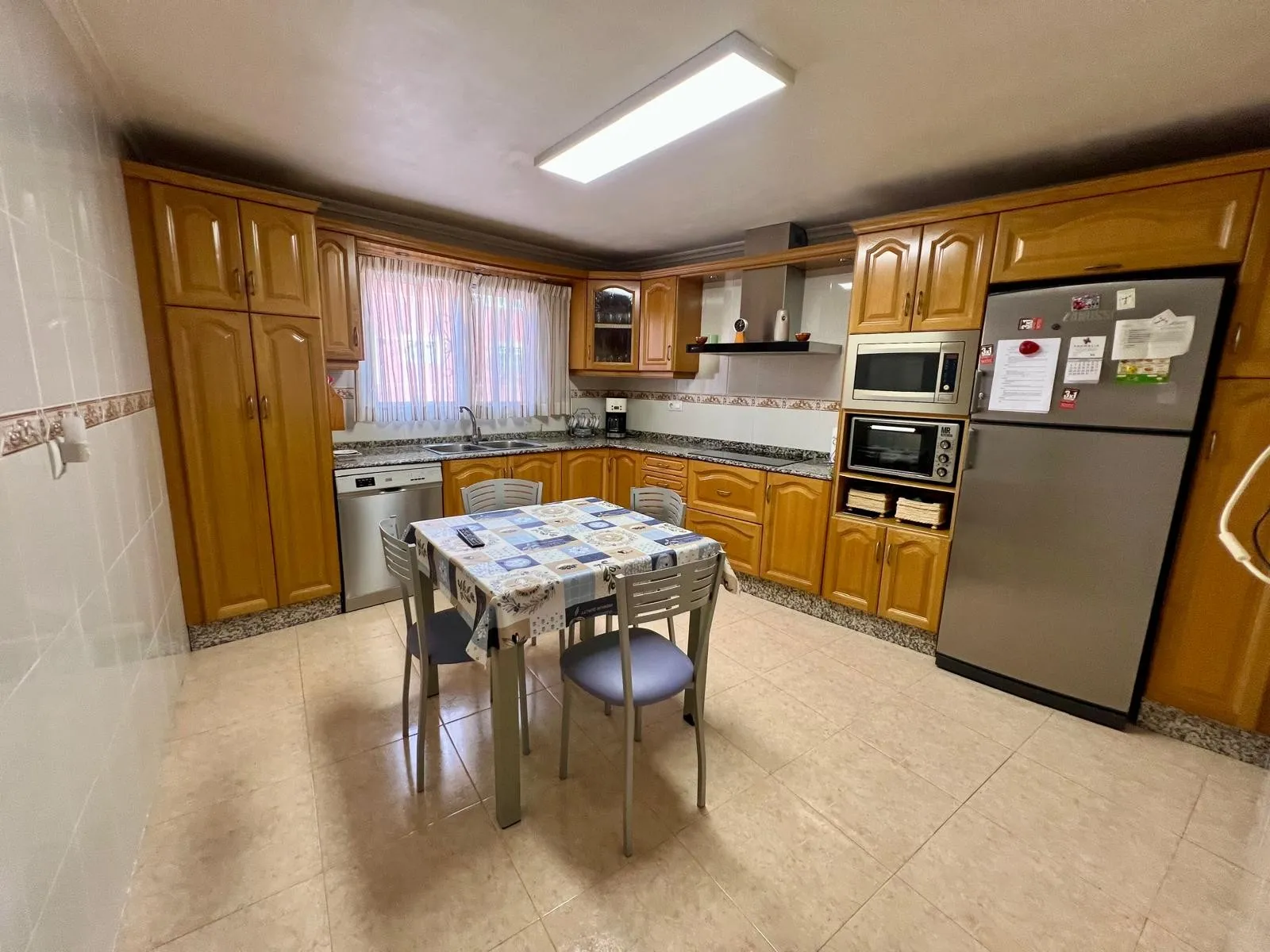 Geschakelde woning (Townhouse) te koop in Pinoso/El Pinós, Alicante, Spanje