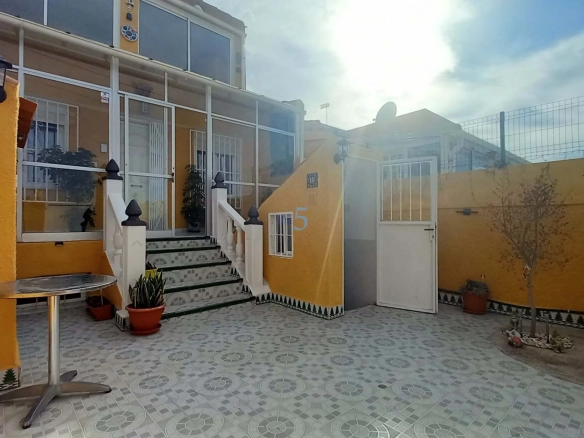 Geschakelde woning (Townhouse) te koop in Rojales, Alicante, Spanje