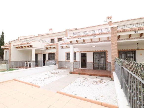 Geschakelde woning (Townhouse) te koop in San Miguel de Salinas, Alicante, Spanje
