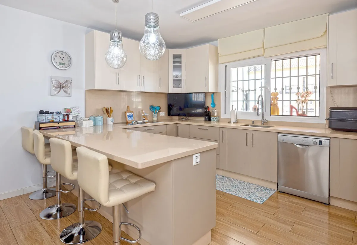 Geschakelde woning (Townhouse) te koop in San Pedro de Alcantara, Malaga, Spanje