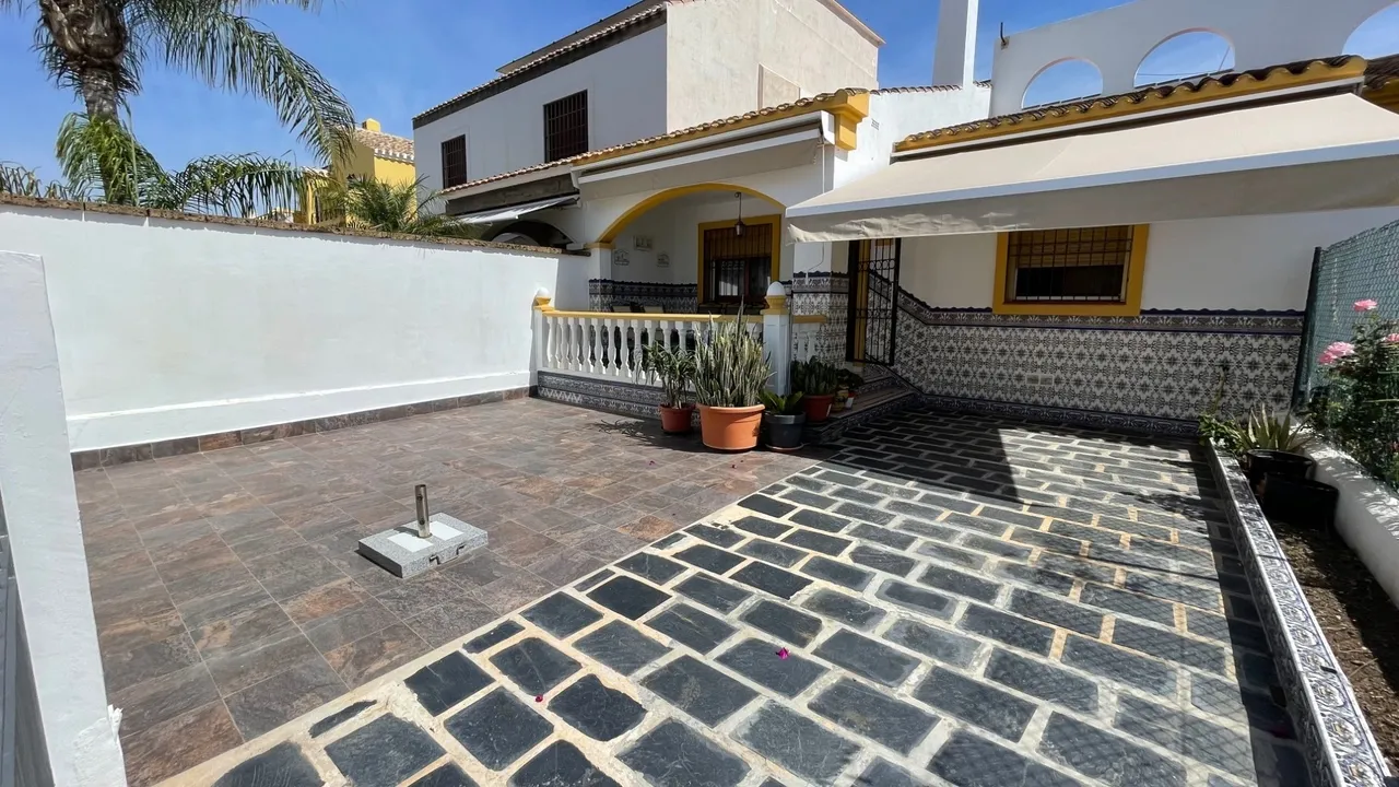 Geschakelde woning (Townhouse) te koop in Torre de la Horadada, Murcia, Spanje
