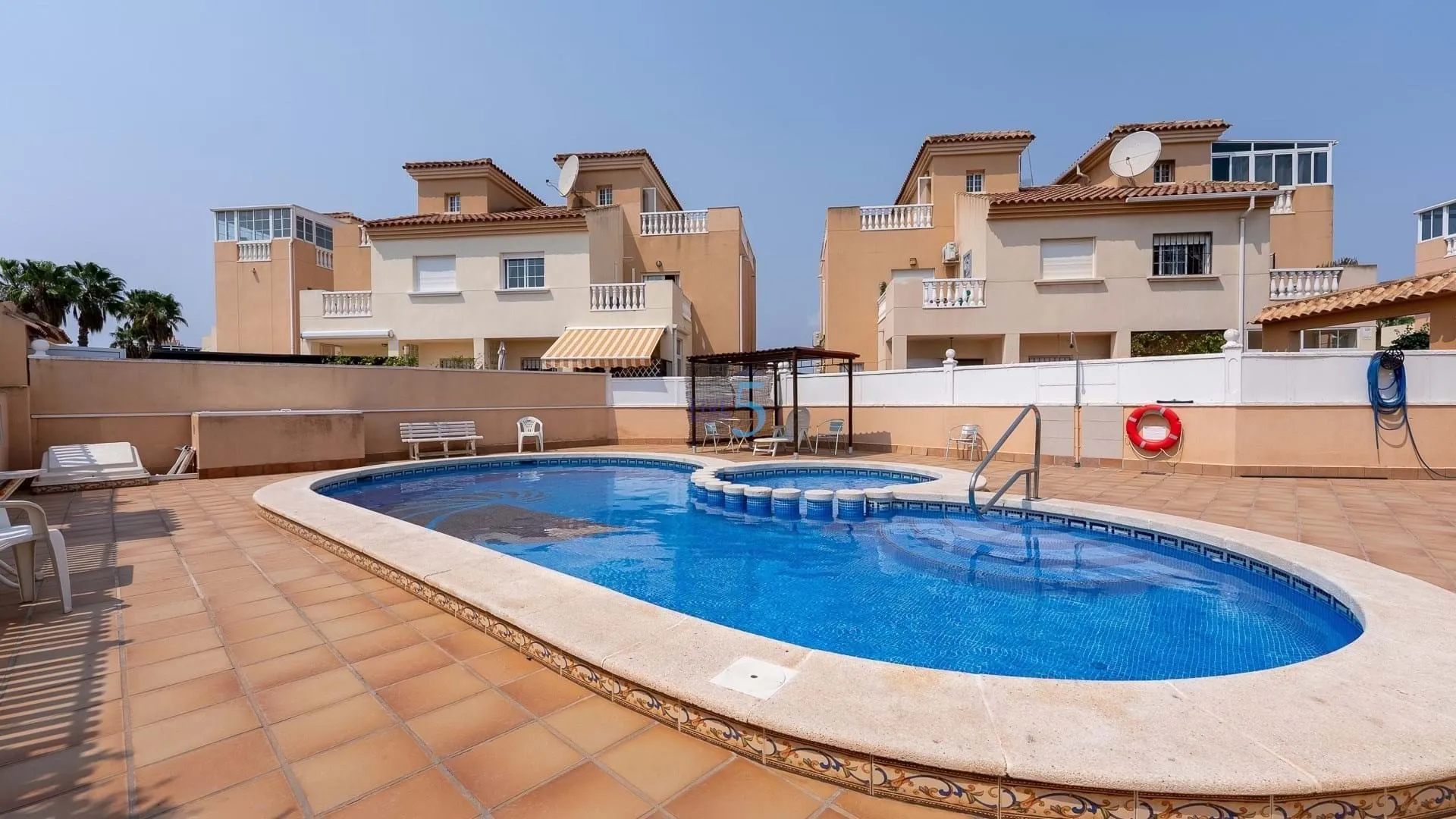 Geschakelde woning (Townhouse) te koop in Torrevieja, Alicante, Spanje