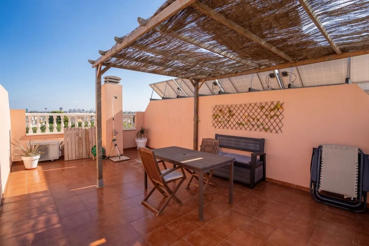 Geschakelde woning (Townhouse) te koop in Torrevieja, Alicante, Spanje