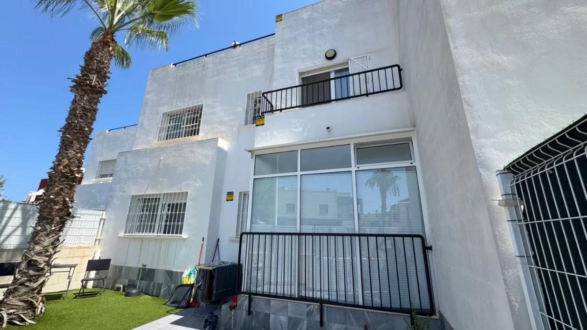Geschakelde woning (Townhouse) te koop in Torrevieja, Alicante, Spanje