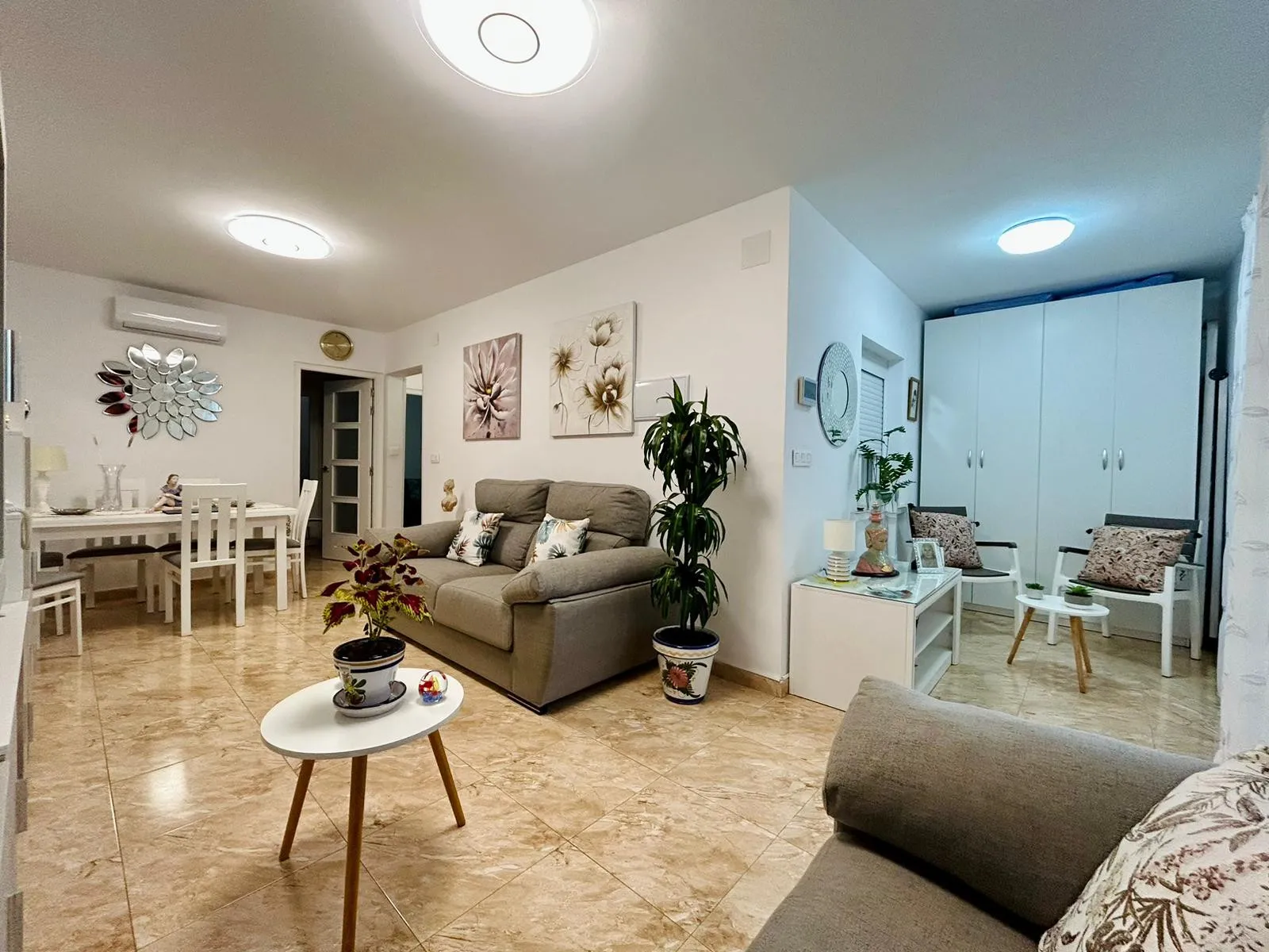 Geschakelde woning (Townhouse) te koop in Torrevieja, Alicante, Spanje