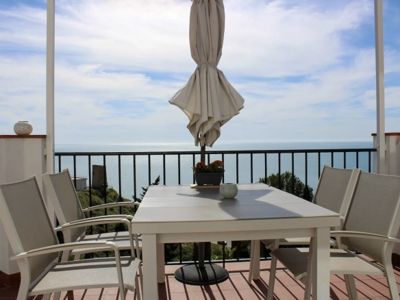 Geschakelde woning (Townhouse) te koop in Vélez-Málaga, Malaga, Spanje