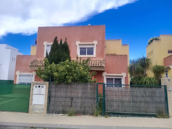 Half-vrijstaande woning te koop in Murcia, Murcia, Spanje