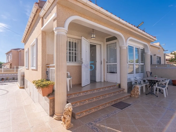 Half-vrijstaande woning te koop in San Fulgencio, Alicante, Spanje