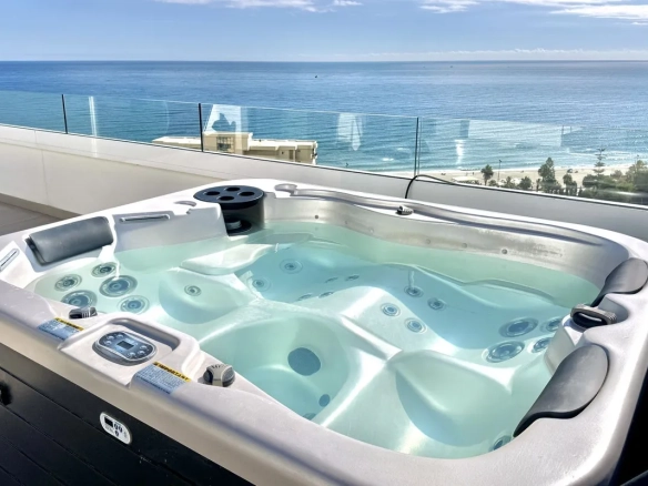 Penthouse te koop in Carvajal, Malaga, Spanje