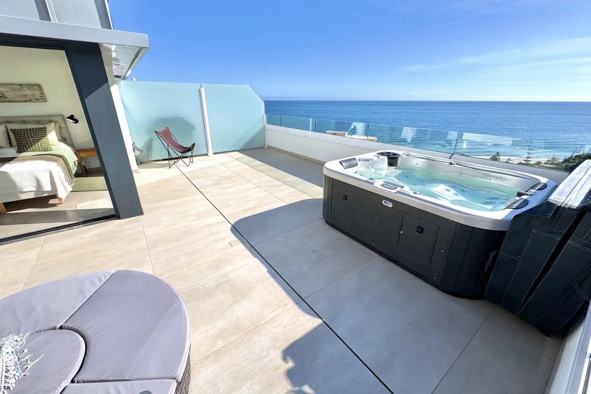 Penthouse te koop in Carvajal, Malaga, Spanje