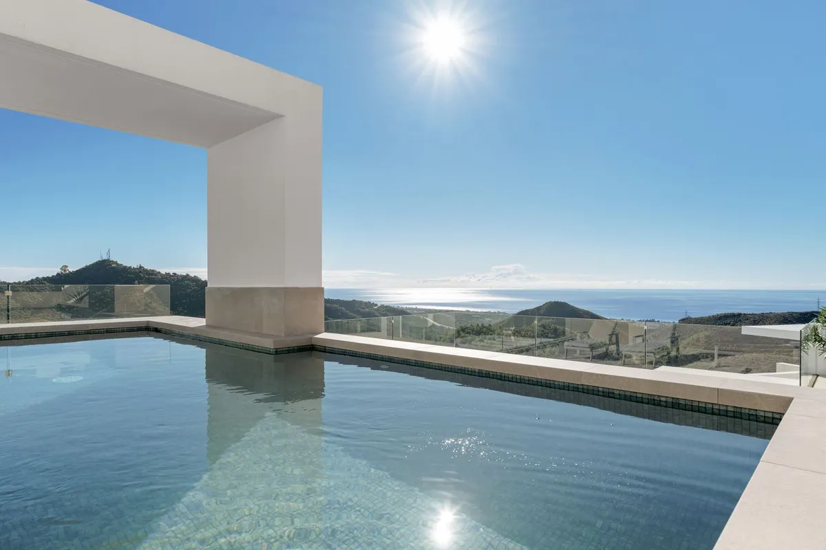 Penthouse te koop in Ojen, Malaga, Spanje