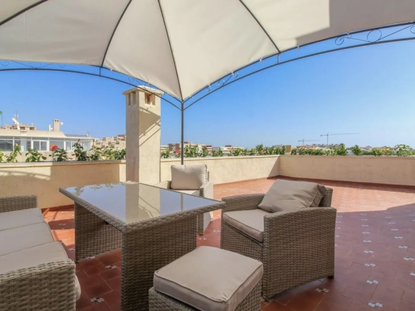 Penthouse te koop in Punta Prima, Alicante, Spanje