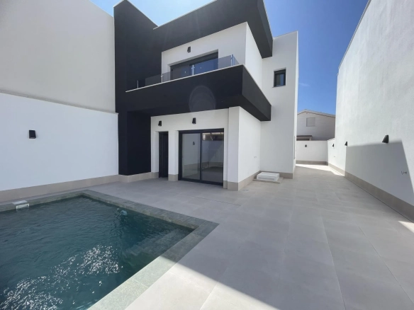 Villa te koop in Almoradi, Alicante, Spanje