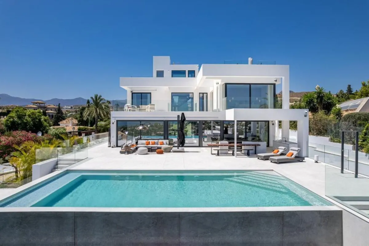 Villa te koop in Benahavis, Malaga, Spanje