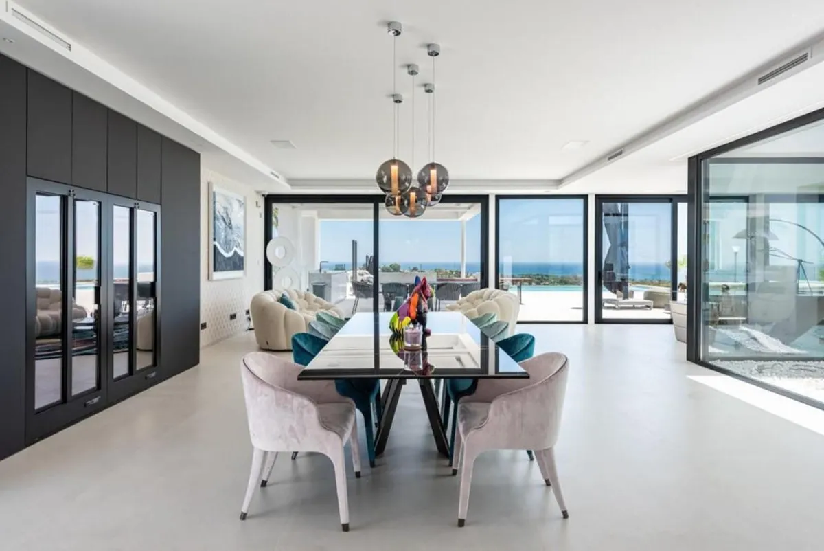 Villa te koop in Benahavis, Malaga, Spanje