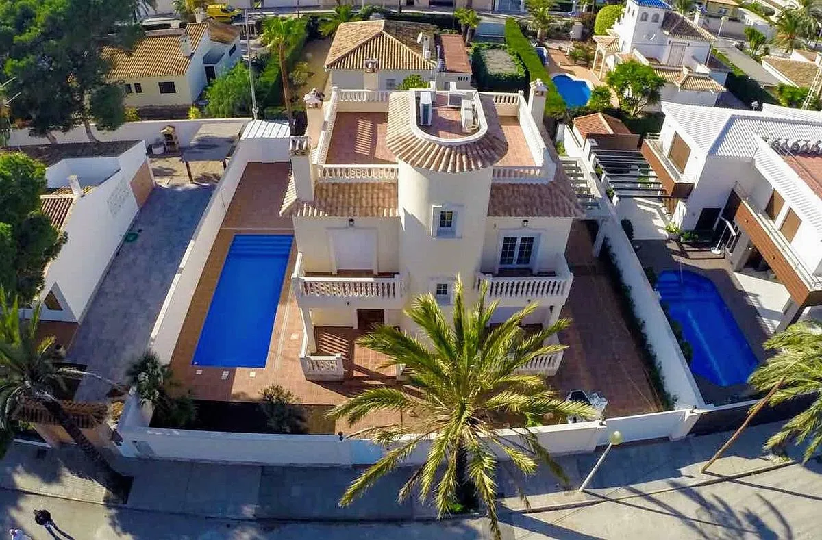 Villa te koop in Cabo Roig, Alicante, Spanje