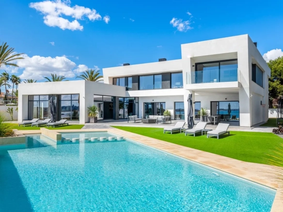 Villa te koop in Cabo Roig, Alicante, Spanje