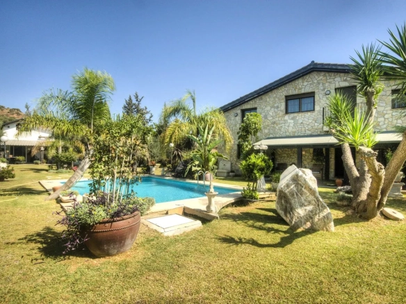 Villa te koop in Coín, Malaga, Spanje