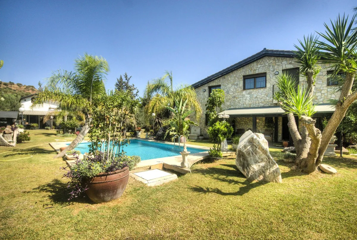 Villa te koop in Coín, Malaga, Spanje